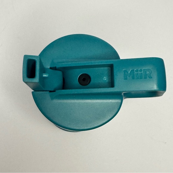 NWOT Rare MiiR 12oz Straw Bottle – “Chouinard Built to Endure” Teal Insulated - Picture 3 of 7